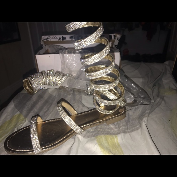 Flat - Picture 2 of 3